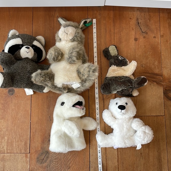 Hand puppets, Beluga, Bunnies,Raccoon , Folkmanis, Kellytoy, Millennium, Yangjee - Picture 10 of 10